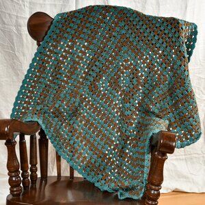 New hand crochet lap throw blanket beautiful soft granny square 36"x36"